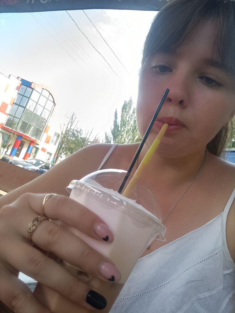  46642503  Alina, 21 ,    