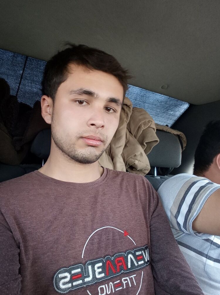  23788593  Farrux, 29 ,    