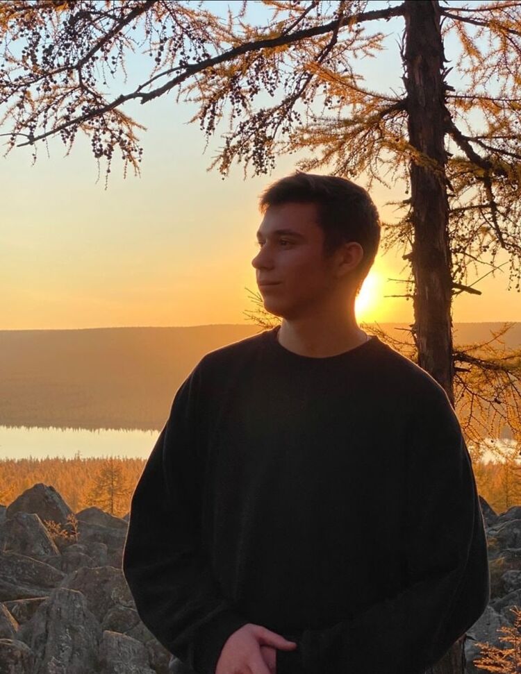  53976503  Ilya, 22 ,    