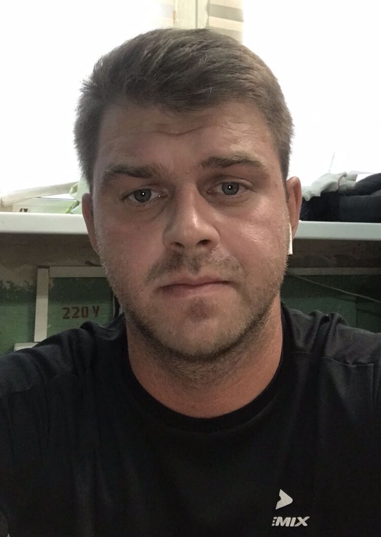  37077633  , 33 ,     