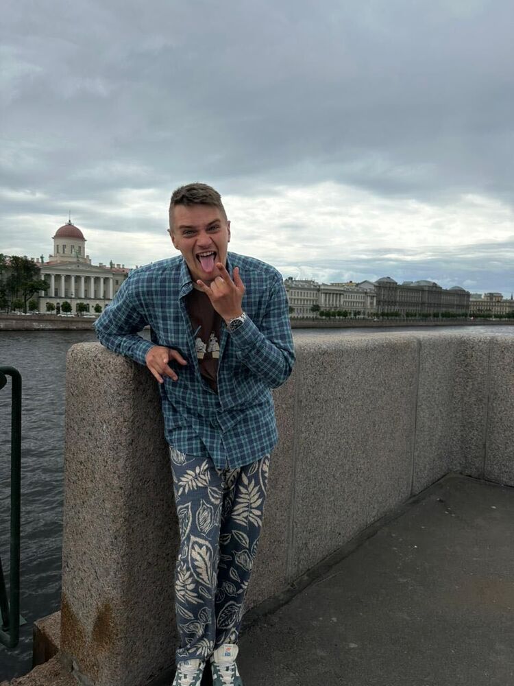  ,   Andrew, 22 ,   ,   