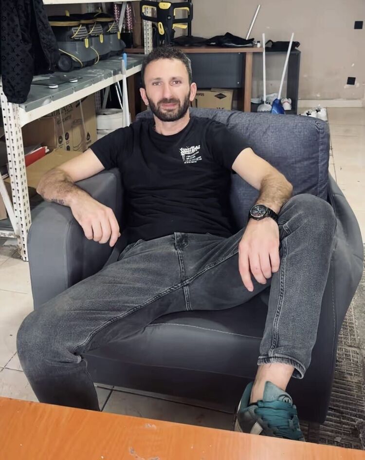  54481043  Mindia, 35 ,    