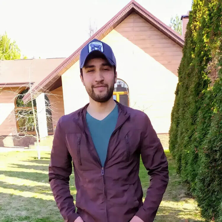  21129253  Kamil, 30 ,    