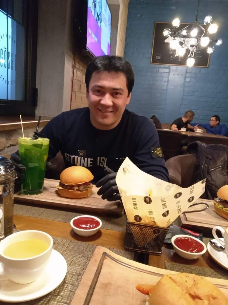  18036103  Shah, 42 ,    