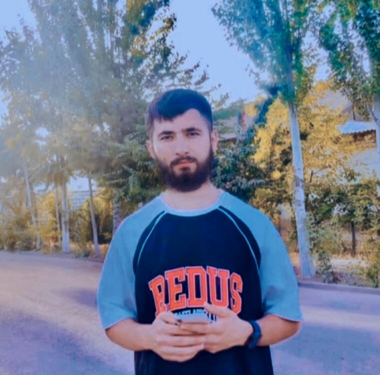  38295613  Romish, 24 ,    