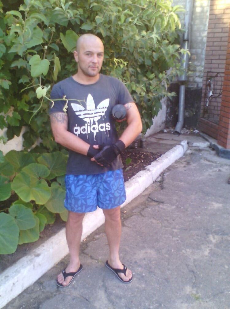  47298293  Alex, 42 ,    