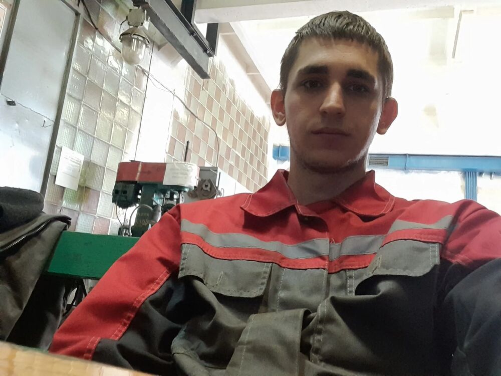  33069453  Alexey, 24 ,    --