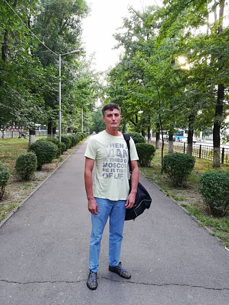  ,   Viktor, 47 ,   ,   , c 