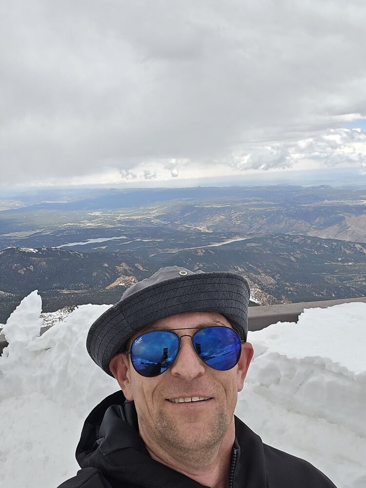 ���������� Colorado Springs, ���� ������� Konstantin, 35 ���, ������������ ��� ������, ����� � ���������, c�������� ���������, ���������