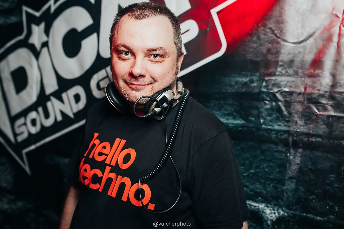 ,   Vladimir, 42 ,   ,   