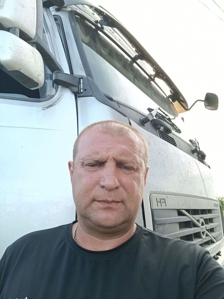  52849823  , 46 ,    