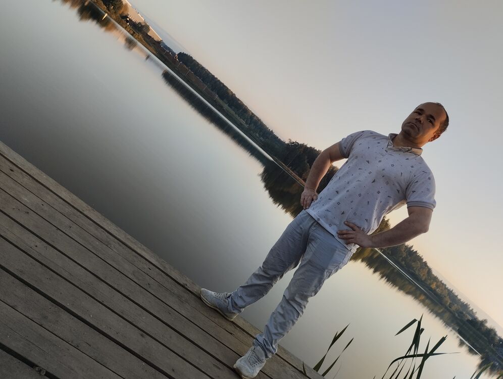  37870053  Husni, 39 ,    