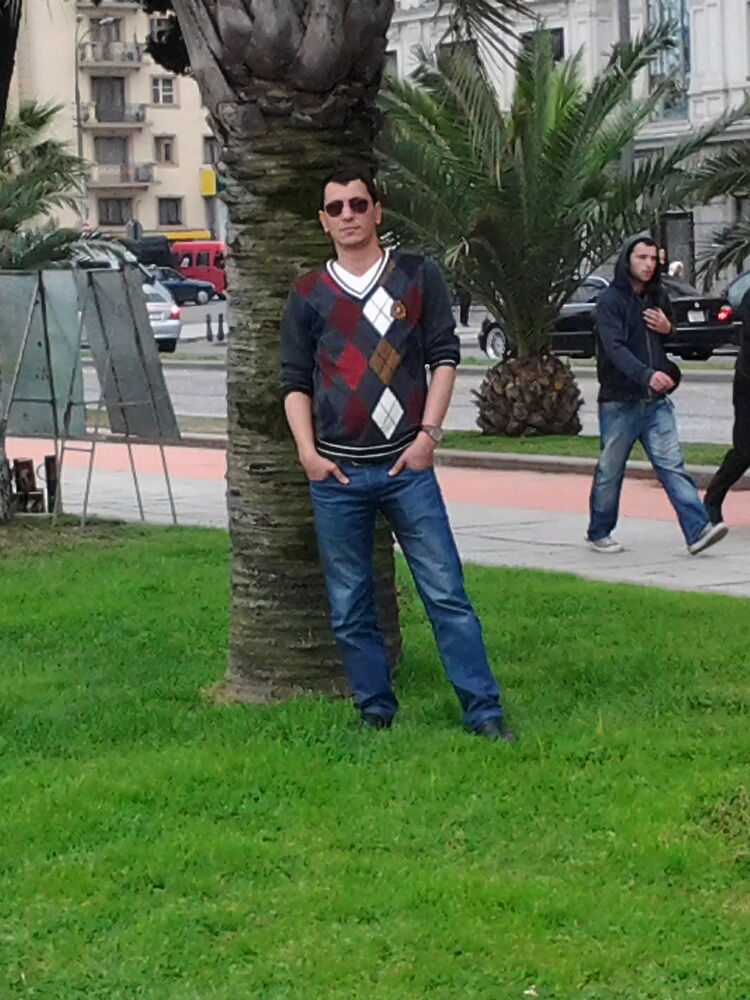  4334913  Ramil, 46 ,    