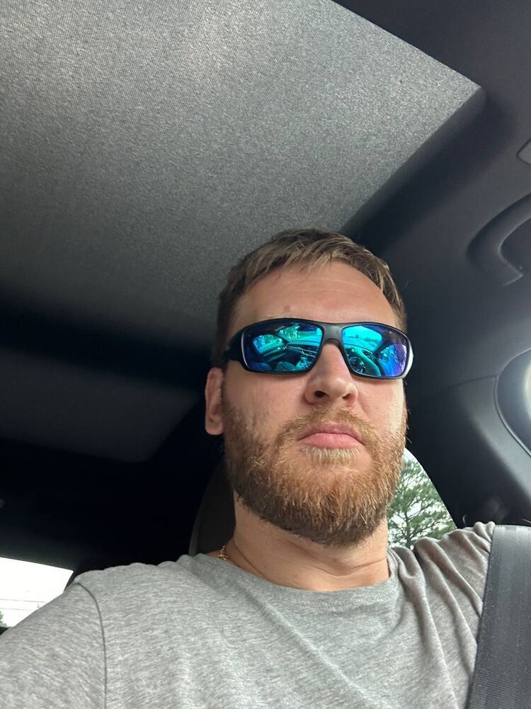  47994913  Igor, 42 ,    Pineville