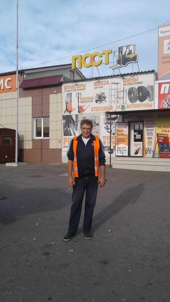  49406293  Oleg, 60 ,    