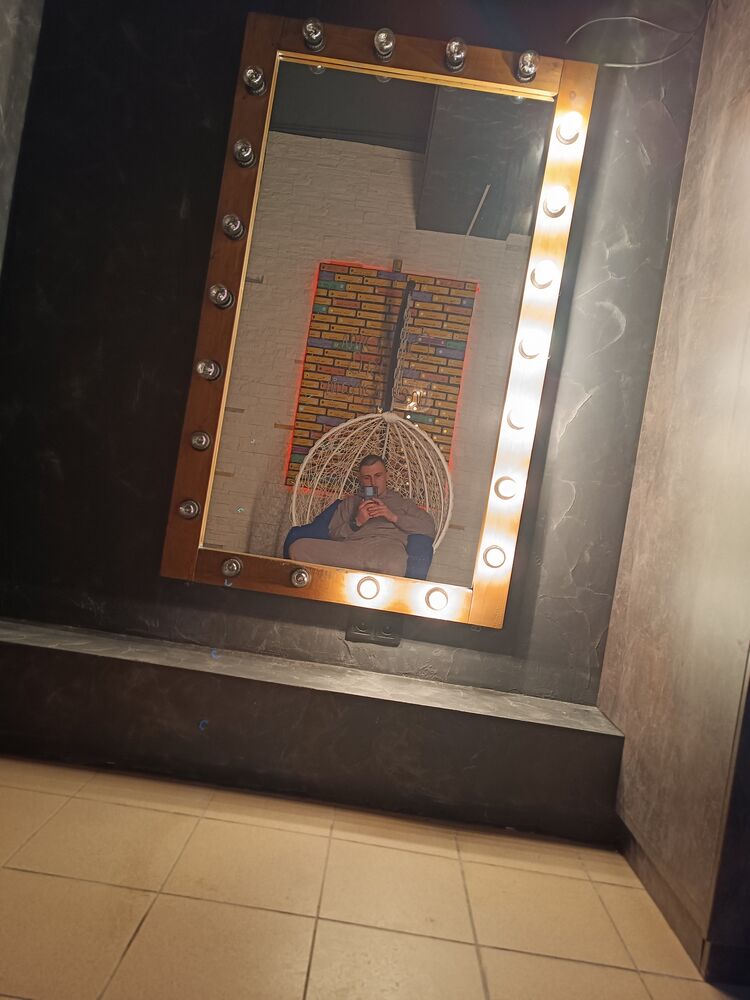  42519083  , 24 ,    