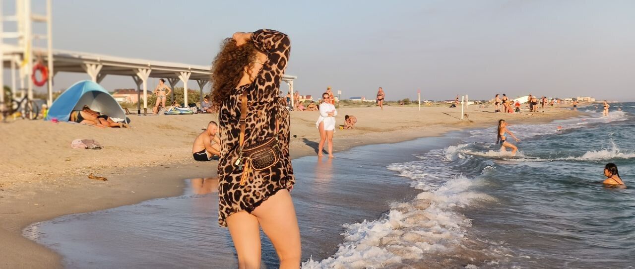  ,   Diana, 36 ,   ,   