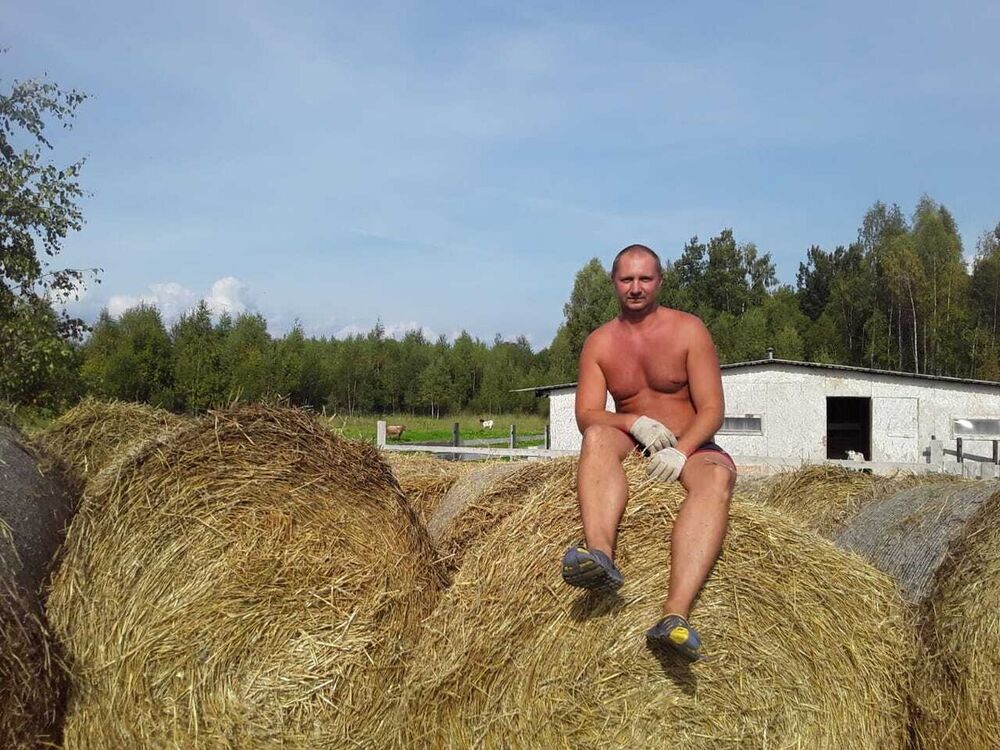  -,   , 44 ,  