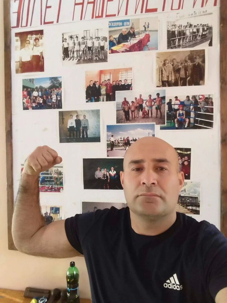  -,   Farhod, 44 ,   ,   , c , 
