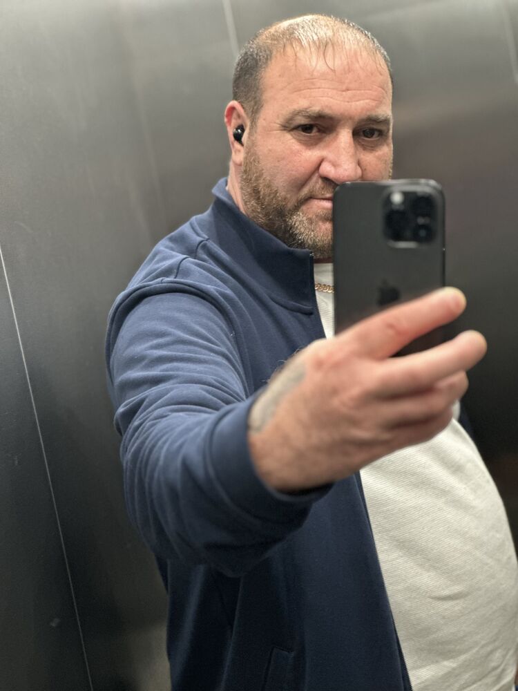 ,   Ruslan, 42 ,   ,   
