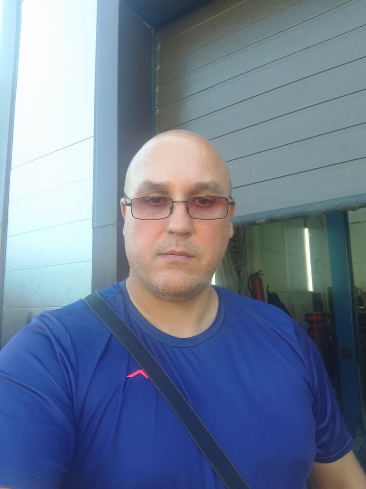  52974803  , 49 ,    --