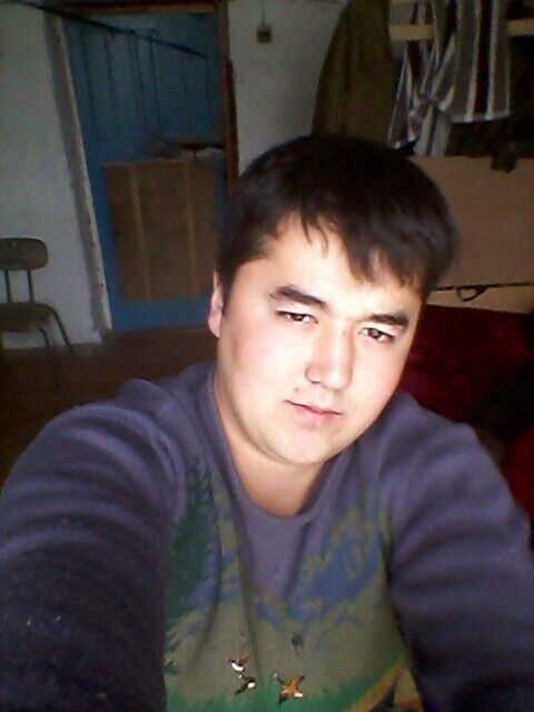  ,   Komron, 31 ,   