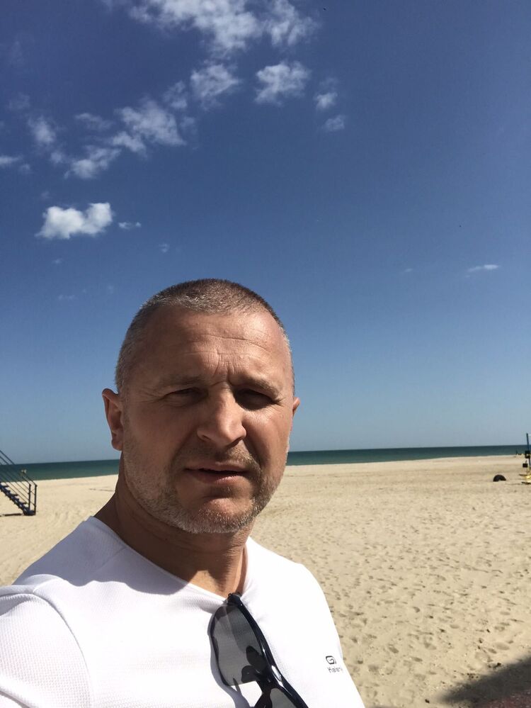  33639053  , 49 ,    