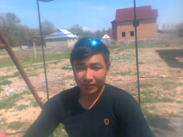  4373843  Mirbek, 35 ,    