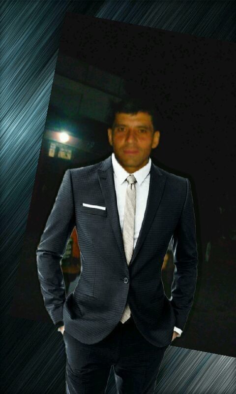  18838673  Utkir, 46 ,    