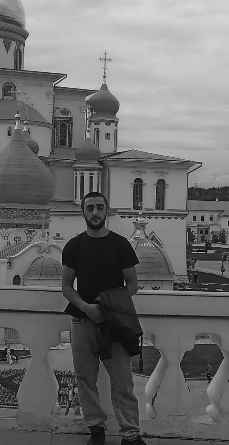  ,   Artur, 24 ,   ,   , c 