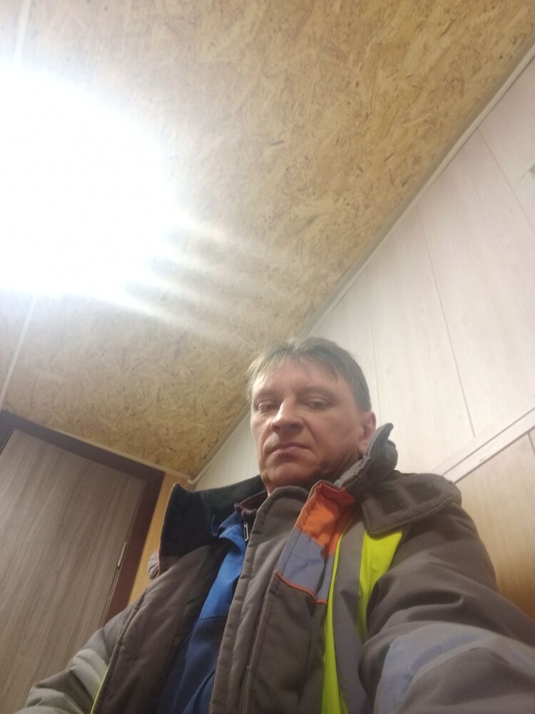  30427743  , 51 ,    