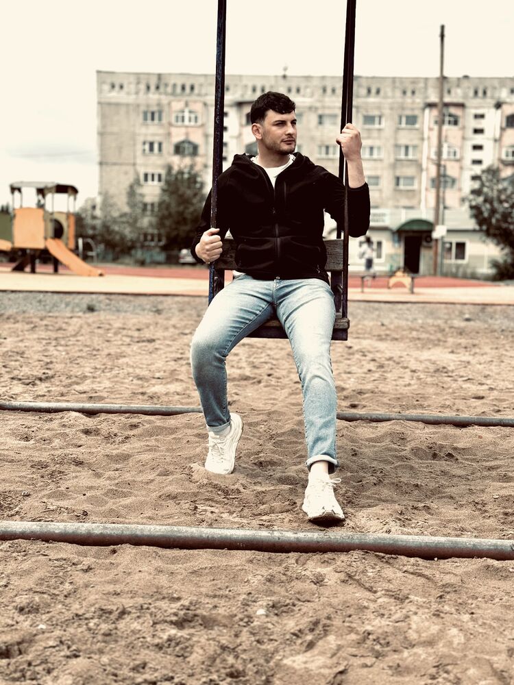  45274323  , 28 ,    