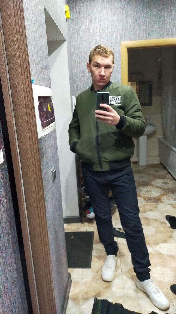  21367453  MikePatton, 30 ,    -