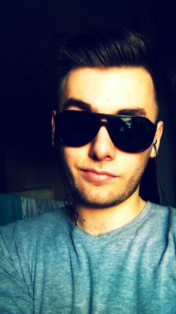  7556923  Ramis, 33 ,    