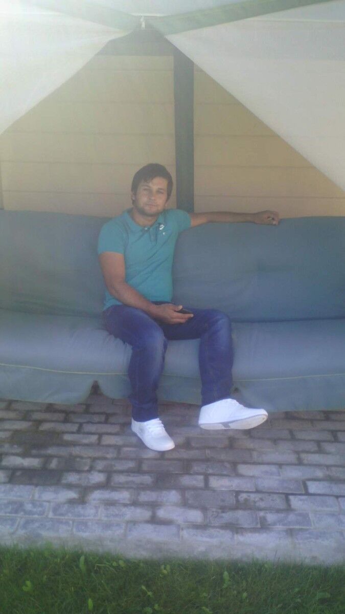  9759083  Naimjon, 31 ,    