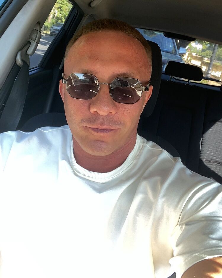  An Cabhan,   Aleksey, 35 ,   