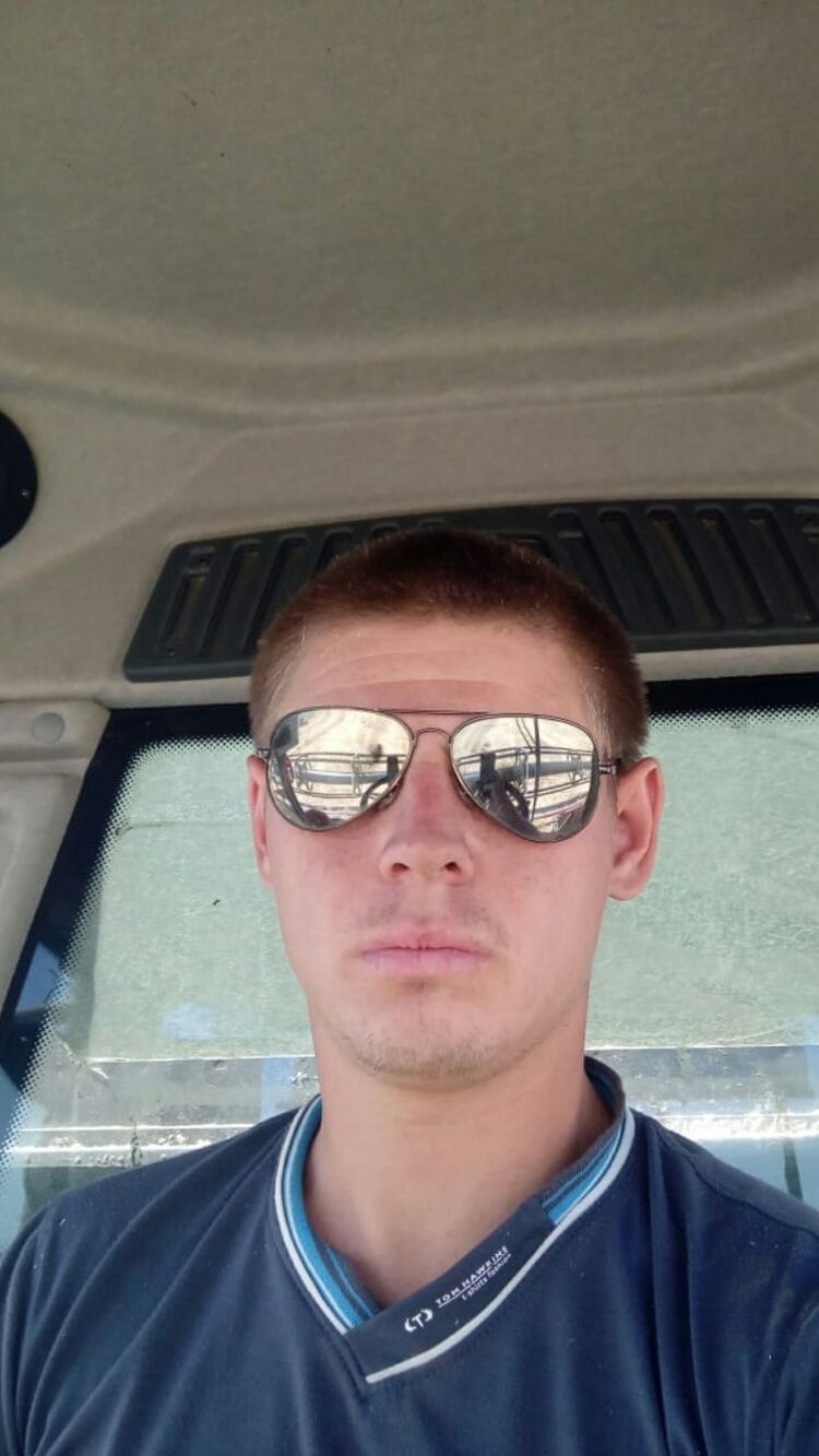  51128473  Alexander, 31 ,    
