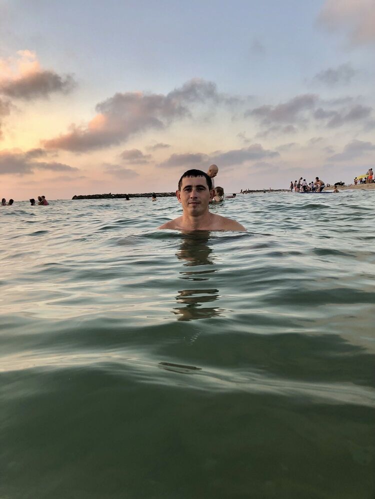  36371063  Nicolas, 29 ,    Ramat Gan