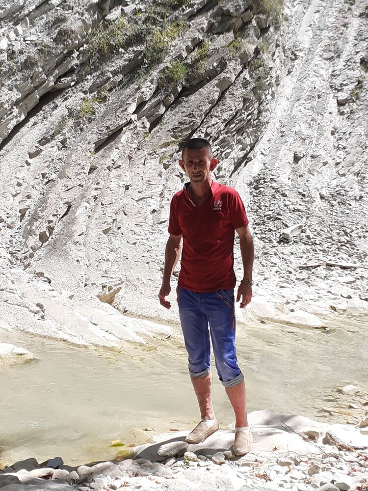  21906223  , 44 ,    