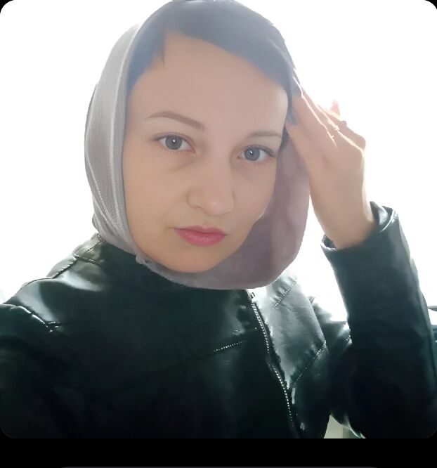  43364573  Lilia, 48 ,    