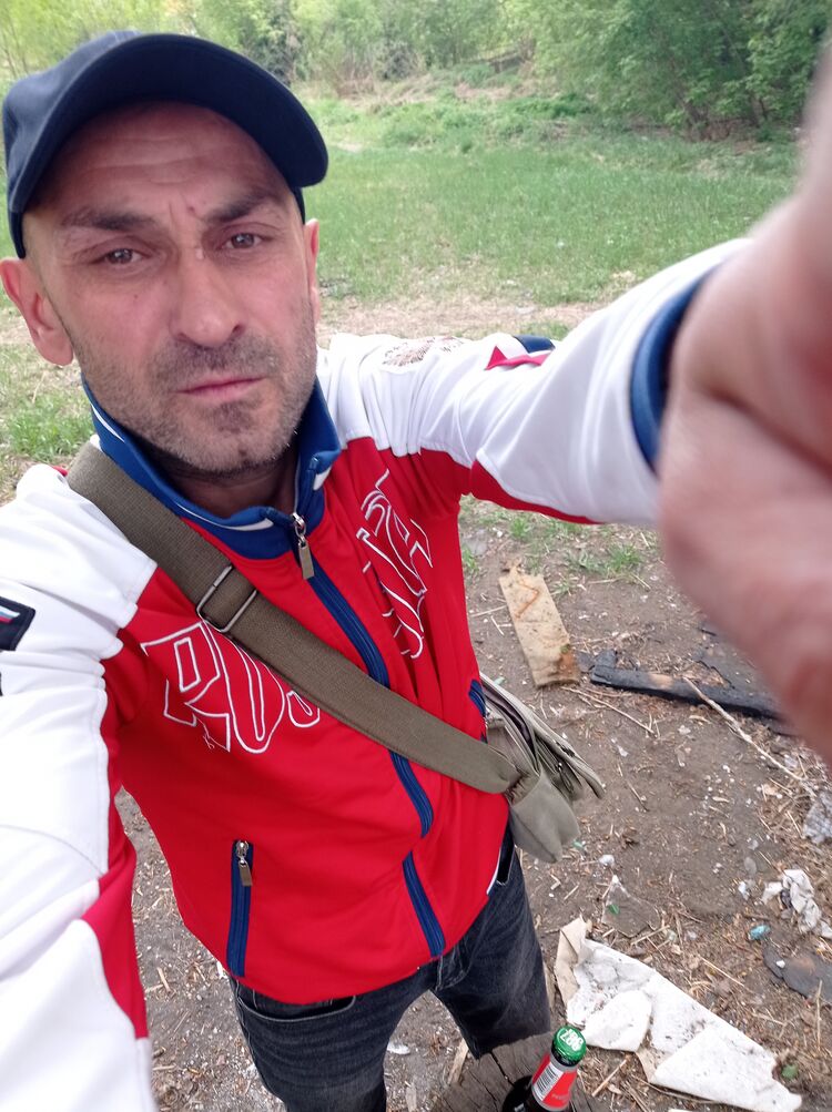  28975463  Alez, 46 ,    