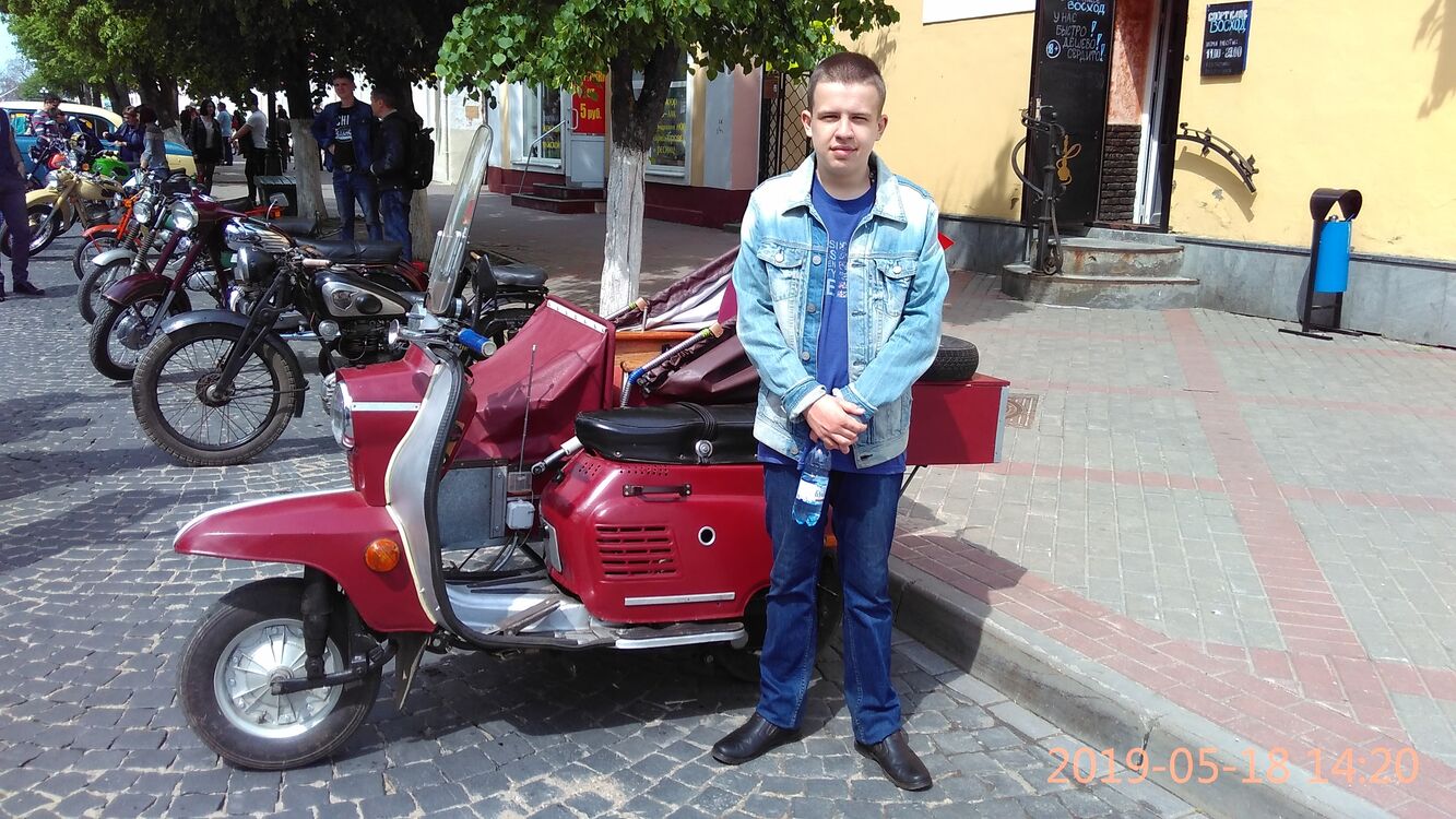  39964203  Maxim, 22 ,    