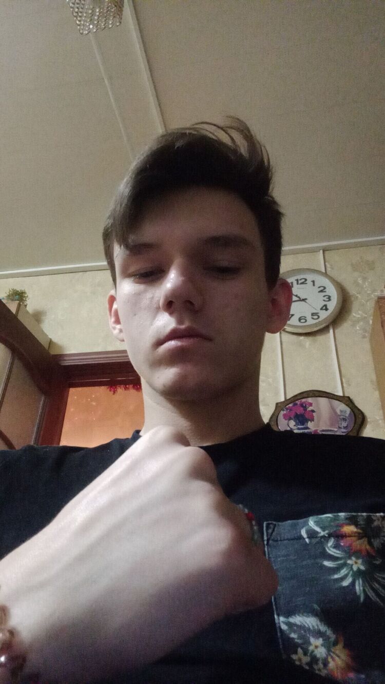  32593773  , 20 ,    