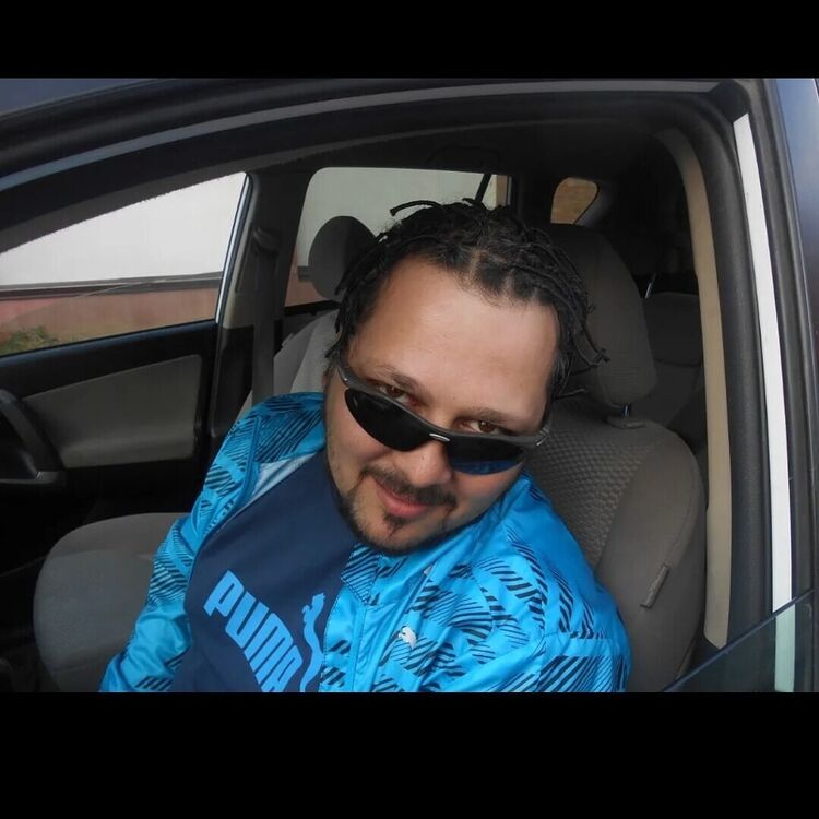  --,   Emil, 49 ,   ,   , c 