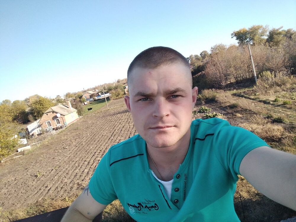  18274983  Artur, 27 ,    