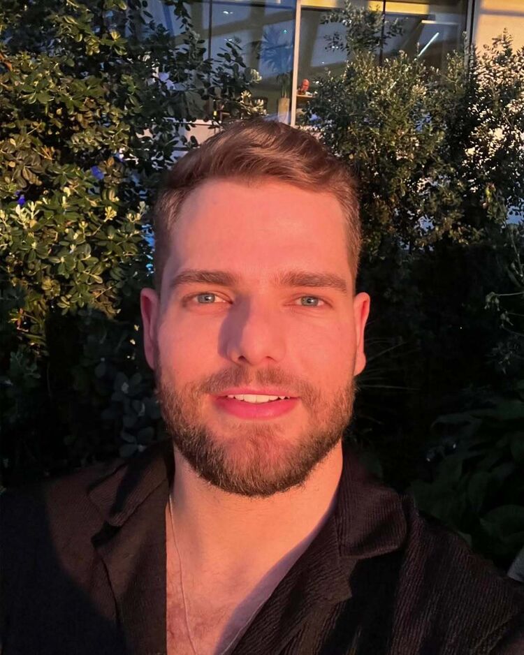 ���� 54862493 ������� �����, 32 ����, ���� ���������� � ����������