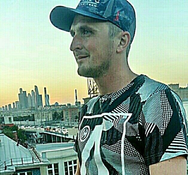  12837383  Dmitry, 42 ,    