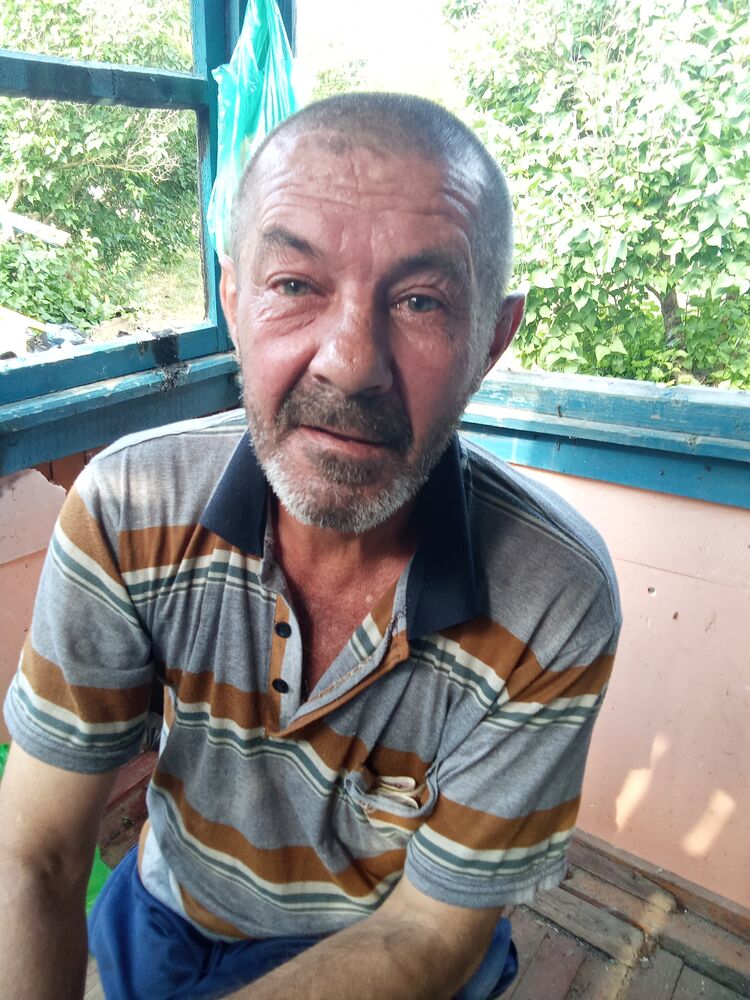  44476093  Sergo, 54 ,    --