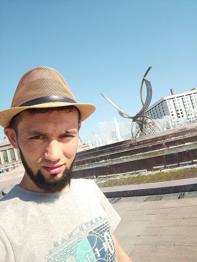  42395983  Ciyosiddin, 32 ,    
