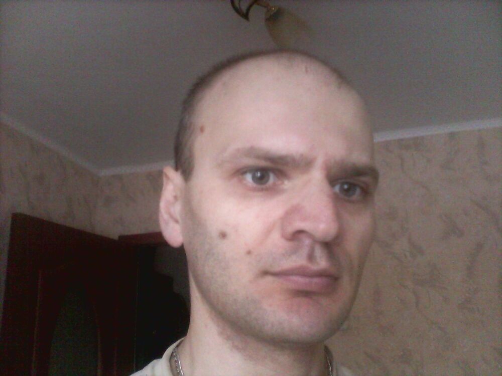  ,   Viktor, 42 ,   ,   , c , 